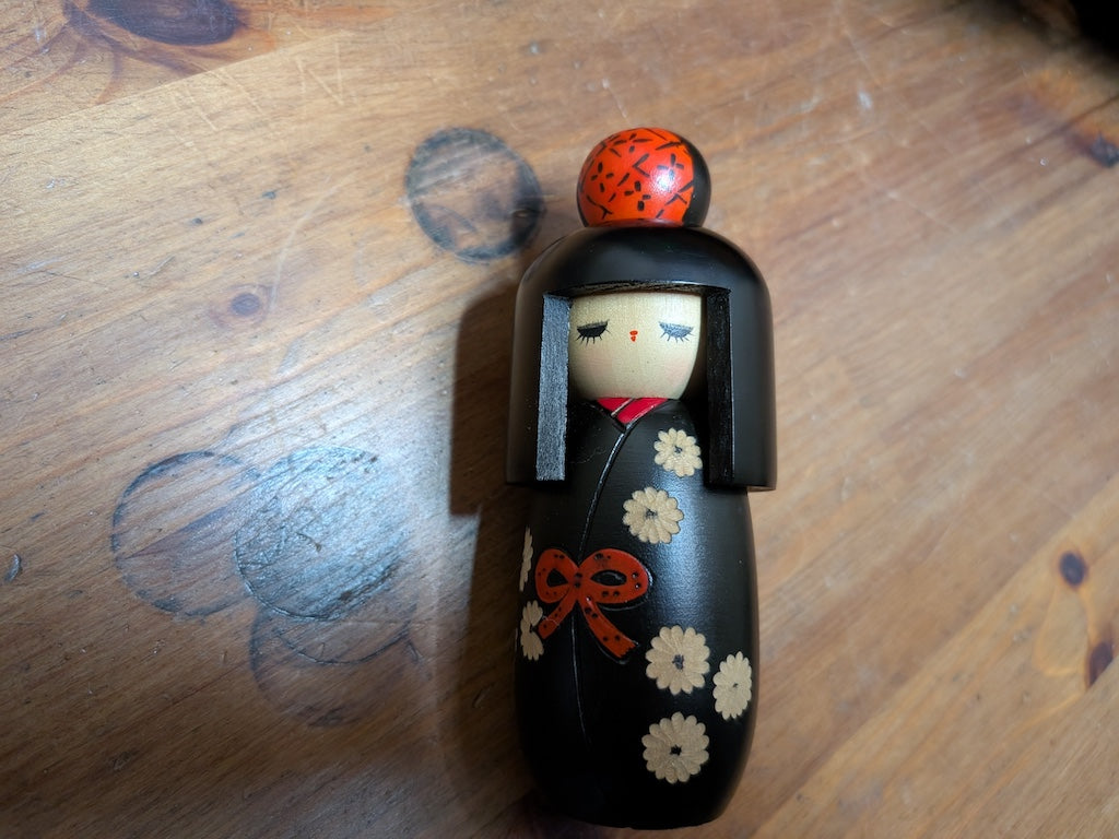 Japanese Traditional wooden doll Kokeshi Made in Japan V5