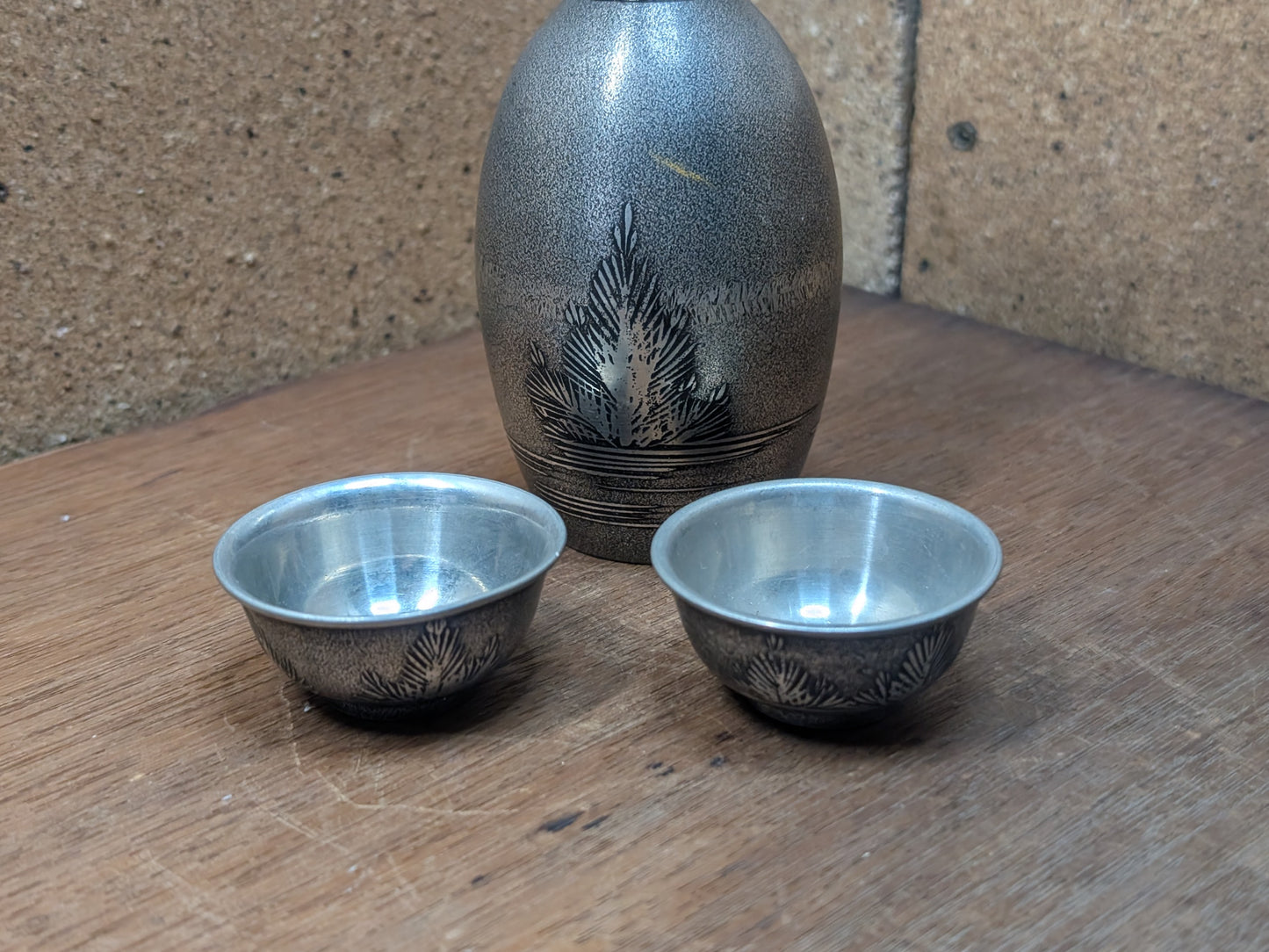 Japanese sake set, Tsugiyama, tokkuri, sake set,  Made in Japan 1980s E8