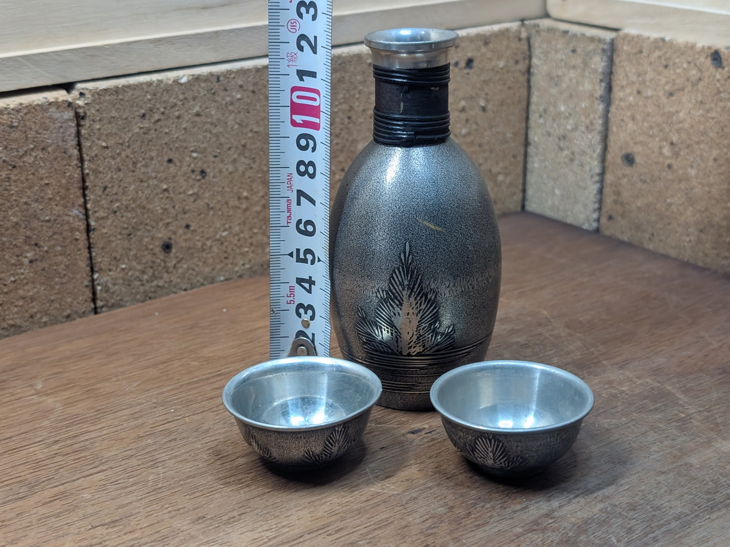 Japanese sake set, Tsugiyama, tokkuri, sake set,  Made in Japan 1980s E8