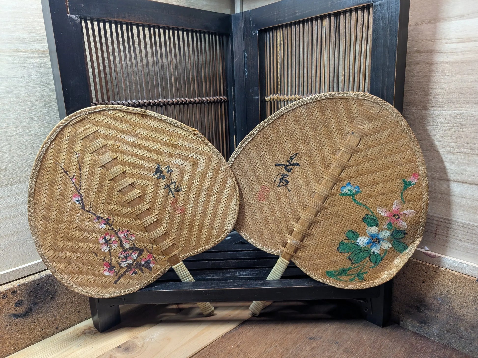 Japanese Vintage fan , Handmade Bamboo fan Hand painted Flower Bamboo fan set Made in Japan (D16) 1900s Store