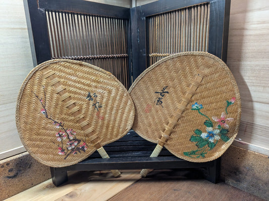 Japanese Vintage fan , Handmade Bamboo fan Hand painted Flower Bamboo fan set Made in Japan (D16) 1900s Store