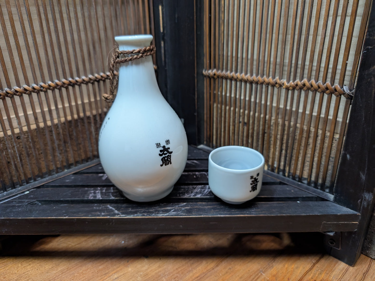 Japanese Vintage pottery Ceramic Traditional Hand painted Sake Wine bottle Cup set made in Japan 1980s (M4)