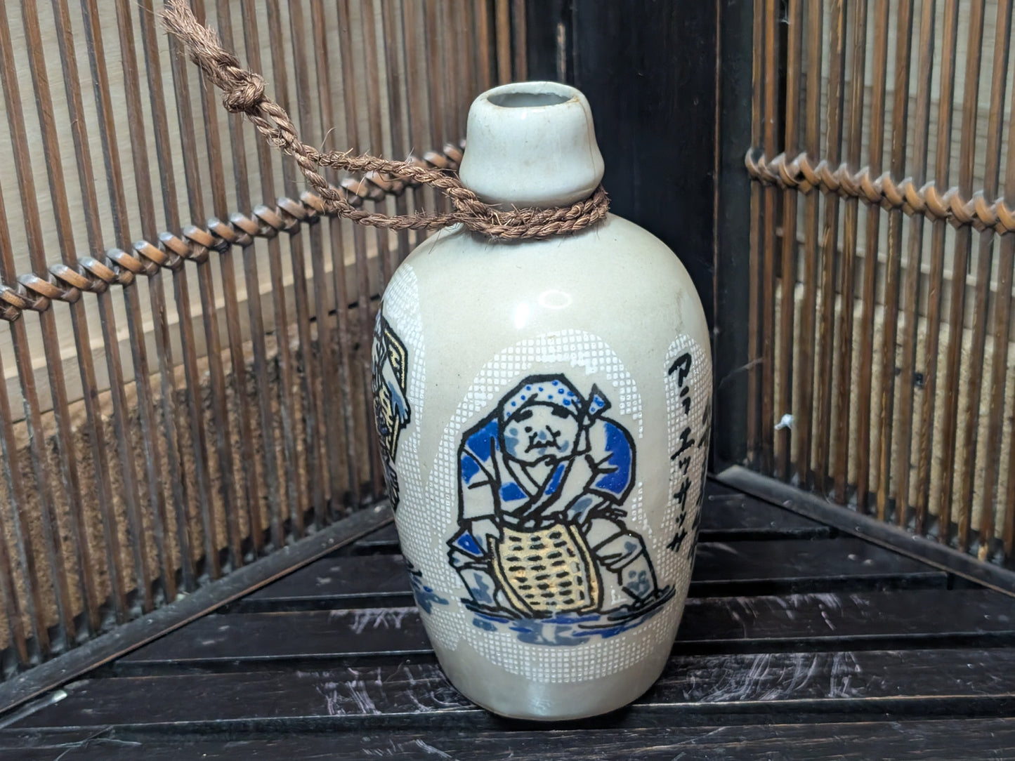 Japanese Sake bottle Ceramic ware Hand painted collectable Vintage 1960s bottle made in Japan (S17)