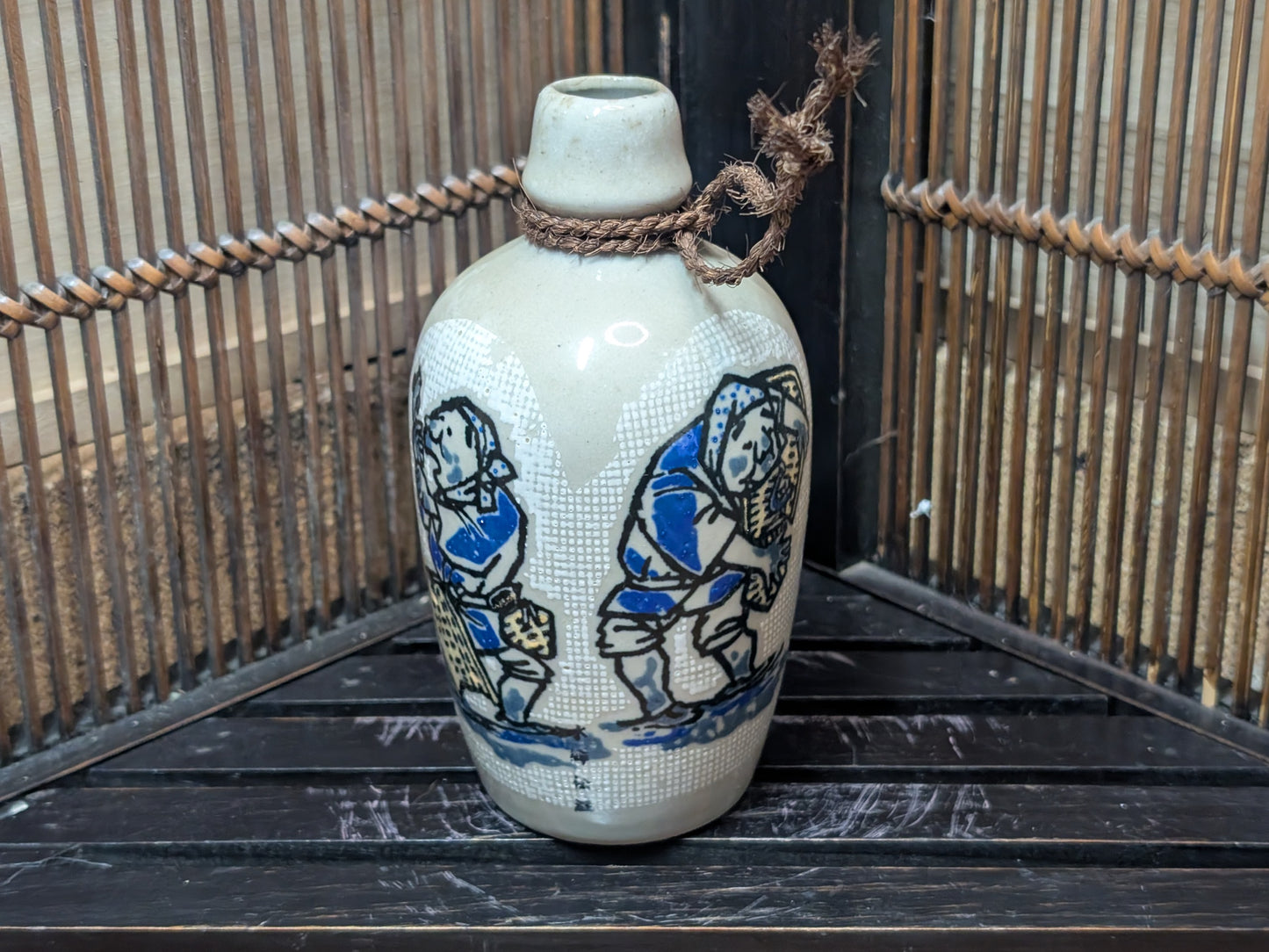 Japanese Sake bottle Ceramic ware Hand painted collectable Vintage 1960s bottle made in Japan (S17)