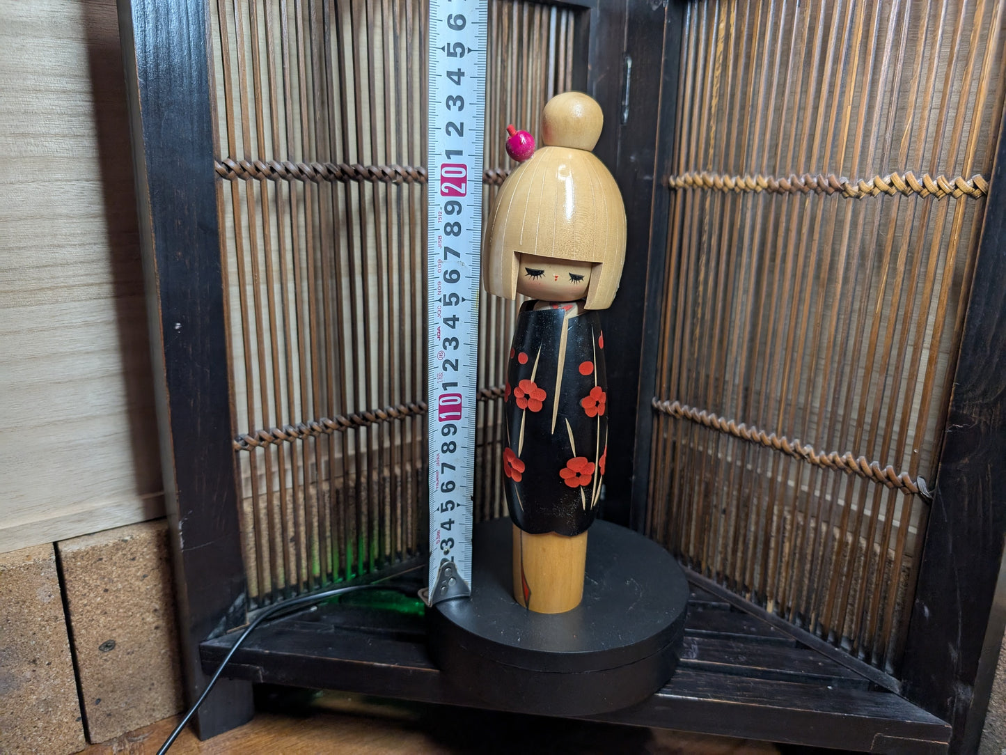 Authentic Japanese Traditional Wooden Doll Kokeshi 1978 Show doll Made in Japan U10