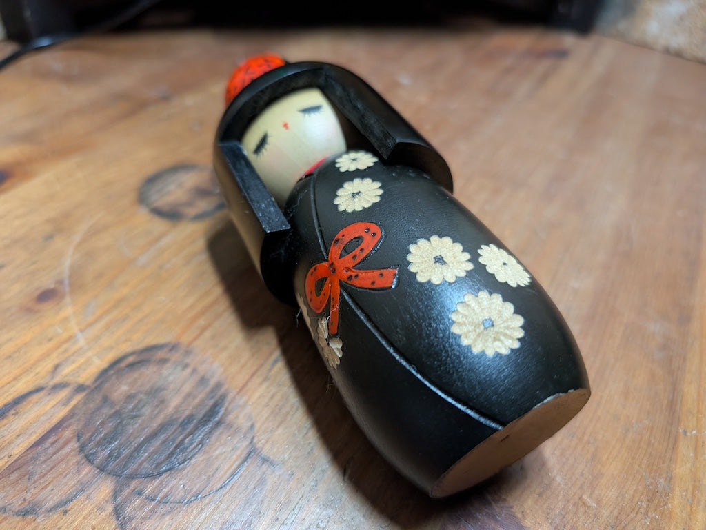 Japanese Traditional wooden doll Kokeshi Made in Japan V5