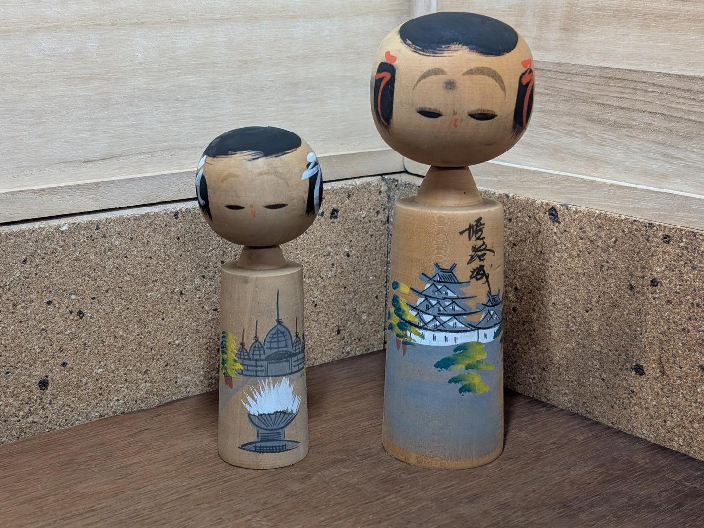 Handmade dolls Kokeshi 1973 wooden dolls signed Made in Japan (A31)